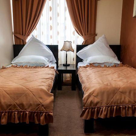 Pensiune Turistica Tosca Bákó Kültér fotó
